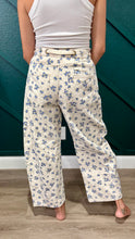 Load image into Gallery viewer, Leah Floral Denim Barrel Jeans
