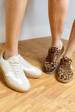 Load image into Gallery viewer, Lindsey Sneaker
