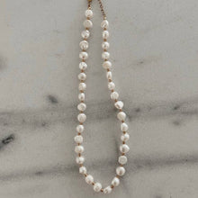 Load image into Gallery viewer, Glam Pearl Necklace
