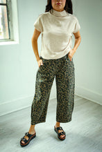 Load image into Gallery viewer, Aria Leopard Barrel Pants
